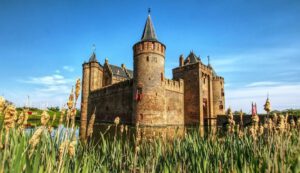 Het Muiderslot Museum in Muiden.