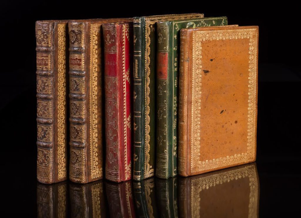 kaften van zes historische boeken
